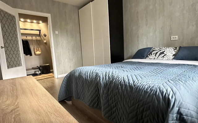 Flat Unikalnaya 2-Kh