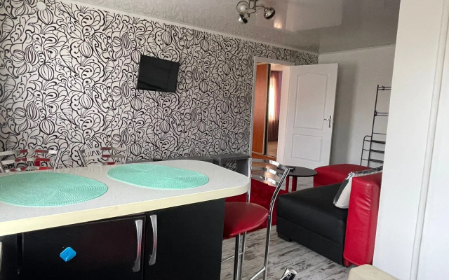 Квартира Цвета мак