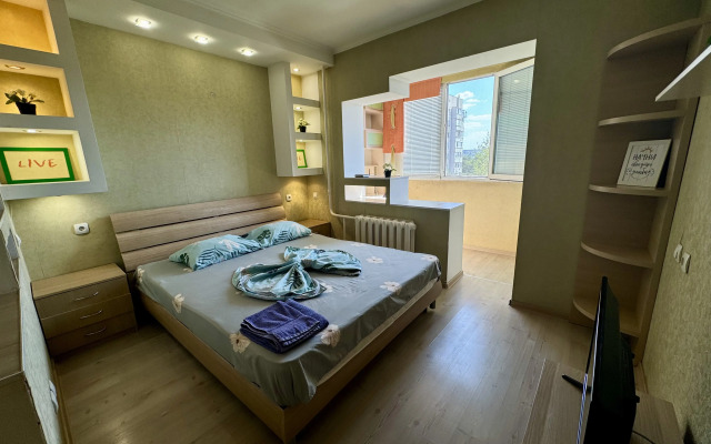 Na Ulitse Normandiya-Neman 74 Flat