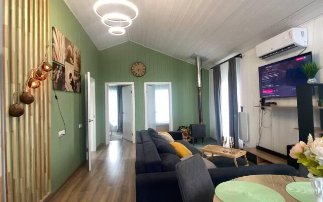 Dom s Mangalnoy Zonoy i Saunoy Aparts Haus Privat House