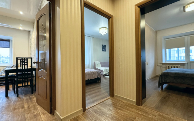 Dvukhkomnatnaya S Razdelnymi Komnatami Flat