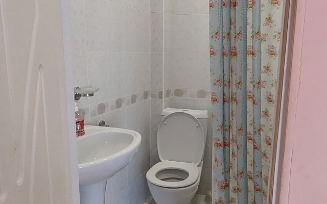 Larisa Guest House
