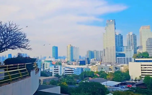 Riverfront Bangkok Apartments