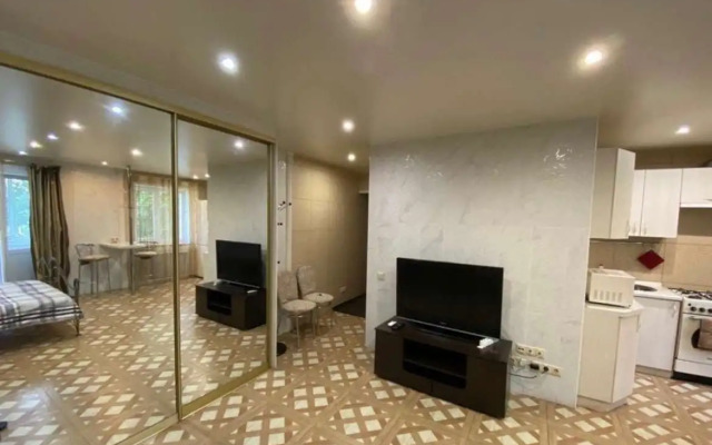 Na Ulitse Sverdlova 79a (7) Flat