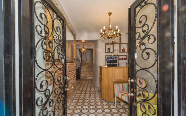 Cirrus Suites Apartment-hotel