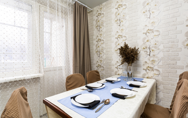 Bolshaya trekhkomnatnaya kvartira v gorode Voskresensk Flat