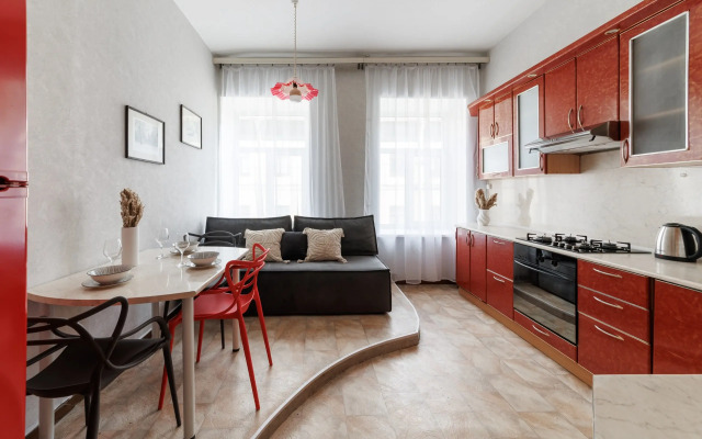 Апартаменты 3 спальни на Мойке