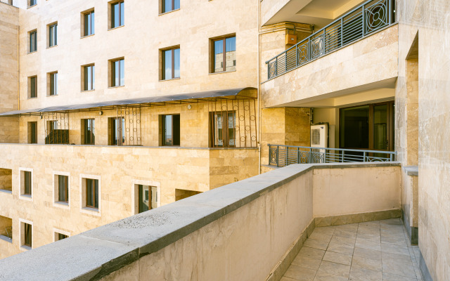 KeyGo #0092, 1 Bedroom, Near National Gallery Apartments
