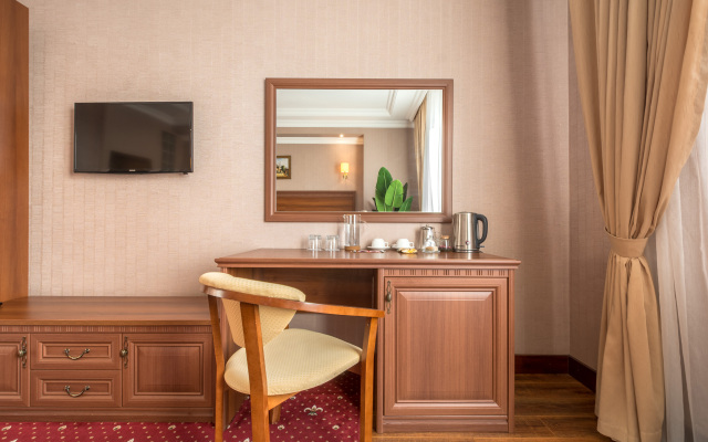 Hotel Theatre