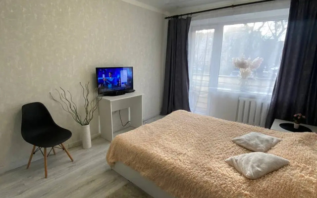 2-room apartment near the South entrance Apartments