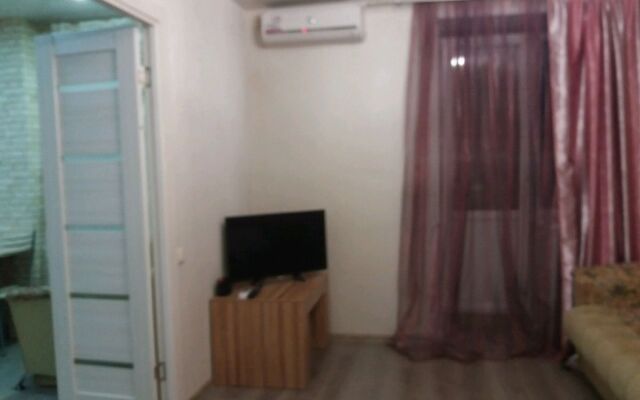 Na Ul. Volodarskogo 3 Flat
