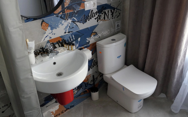 Odnakomnatnaya Kvartira Pervy Etazh (kazarma) Flat