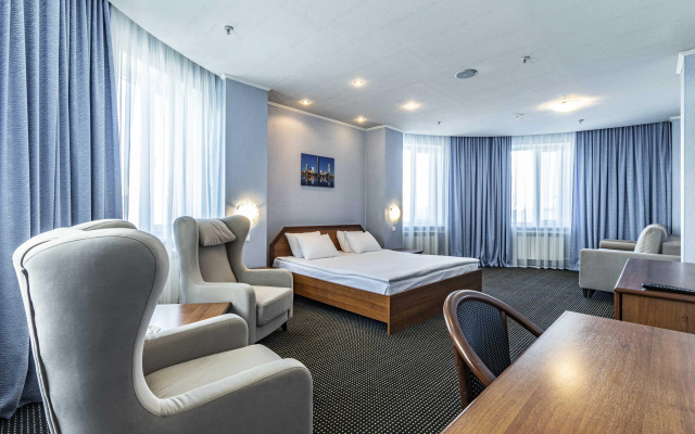 Parus Hotel