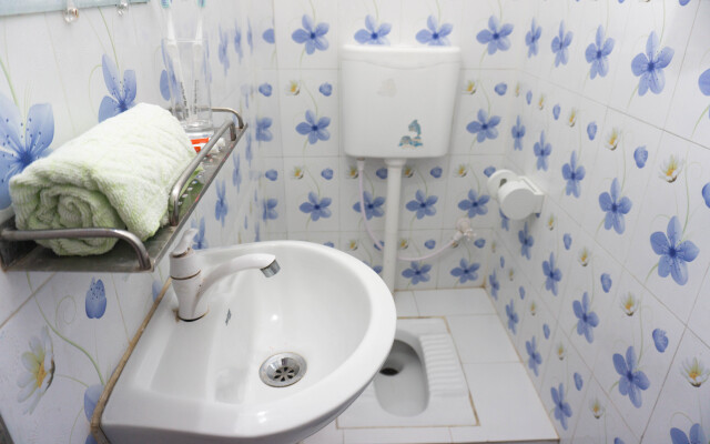 White House International Residential Hotel