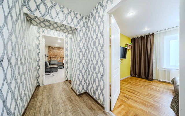 3-Yevro V Primorskom Rayone Flat