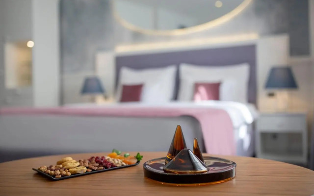 Отель Public House