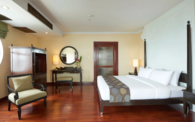 Long Beach Garden Hotel & Pavilions