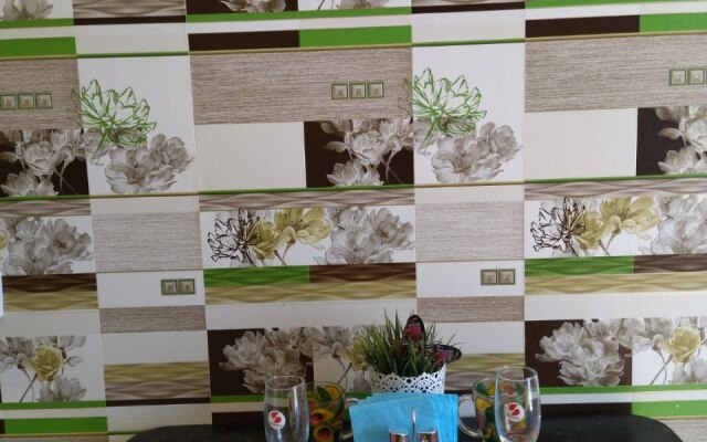 Апартаменты Домашний Очаг наУл Артема 100