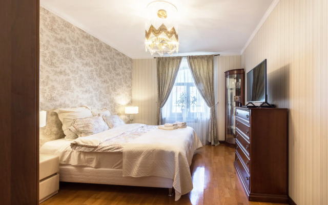 Bolshie Krasivye Naprotiv Kremlya Apartments