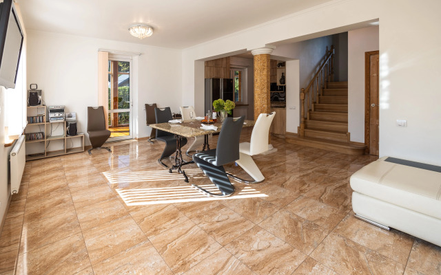 Chastnyij dom LovelyHome39 u morya v Baltijske Private house
