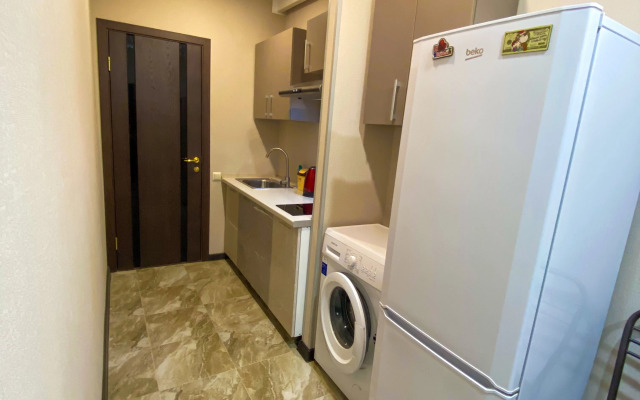S Otdelnyim Vhodom I Parkovkoj Apartments