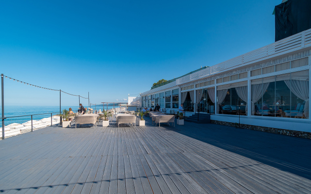 Na Luchezarnyoi Apart Hotel