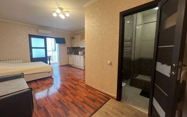 U Morya Vozle Parka Rivyera Apartments