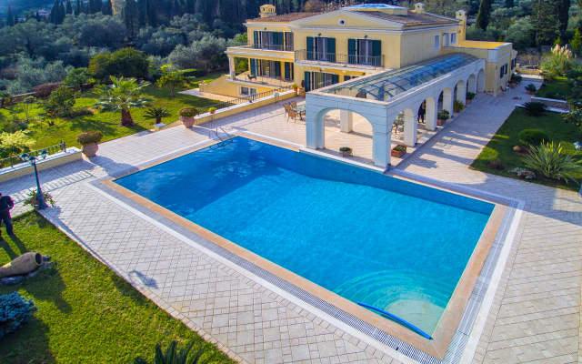 Ellania Villa