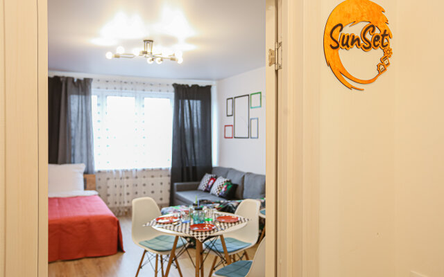 SunSet na Geroyev Donbassa 7.61 Apartments