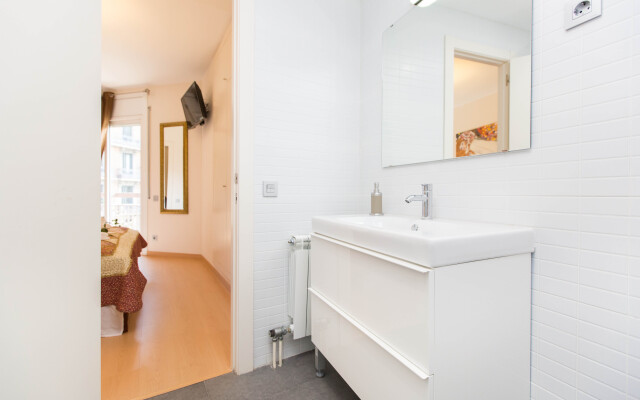 Апартаменты Golden Central Muntaner Stay Barcelona