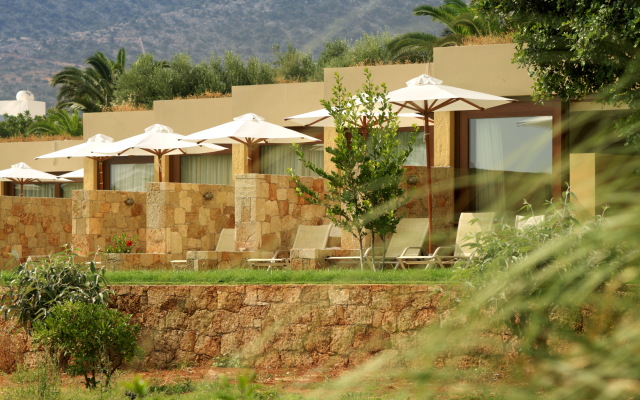 Kernos Beach Hotel