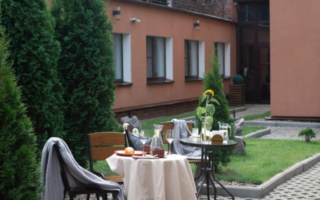Neozoom Hotel