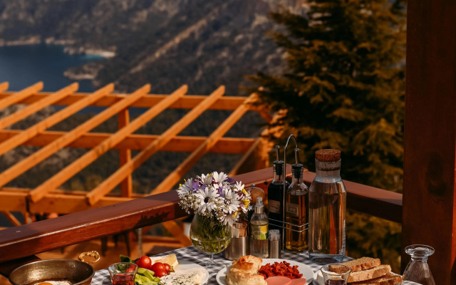 Отель Yediburunlar Lighthouse Boutique & Restaurant