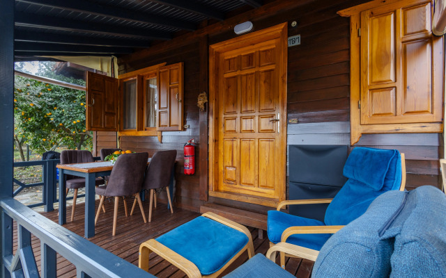 Меблированные комнаты Holiday House dilek çıralı