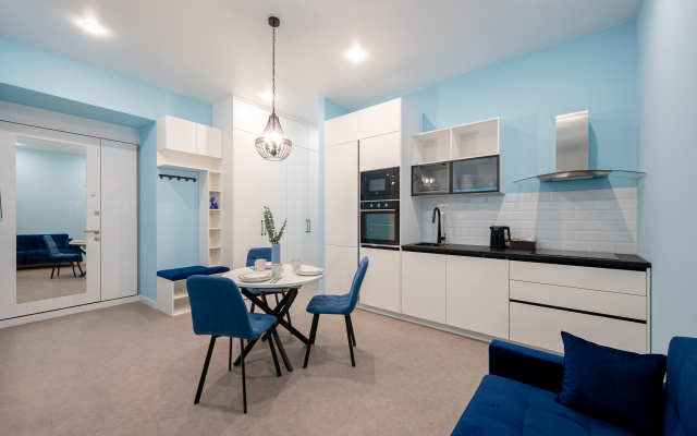 Uyutnaya studiya s vidom na naberezhnuyu Fontanki Apartments