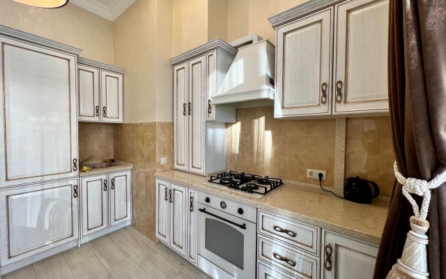 Appart Na 1 Linii Morya Apartment
