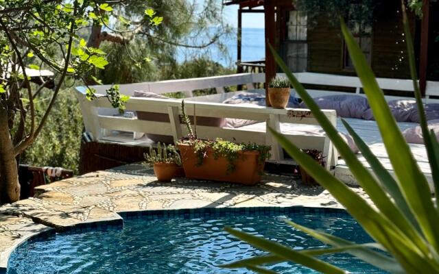 Turan Hill Lounge Hotel