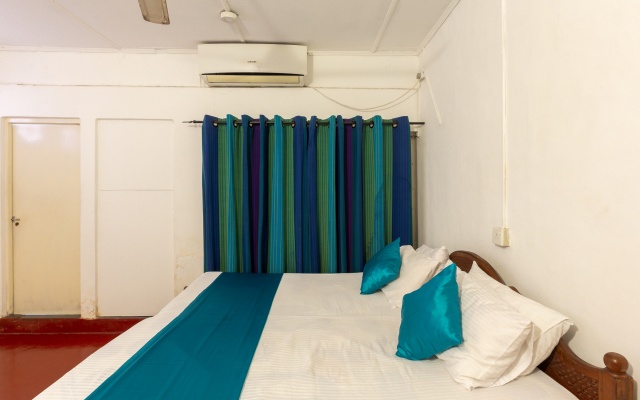 Yoho White Villa Hotel
