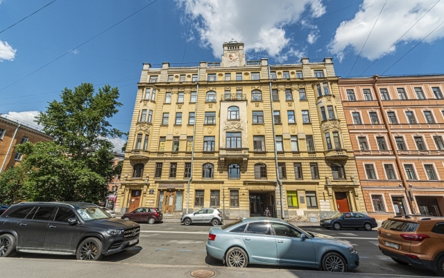 Апартаменты на Конной