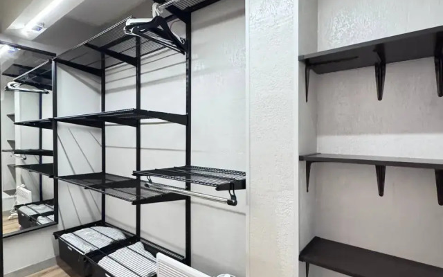 Dvukhurovnevye apartamenty u Moskvy-Reki Apartments