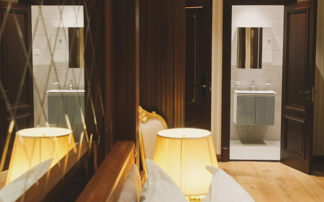 Monday Royal Apart Hotel