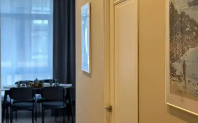 Dlya Semyi Ili Bolshoy Kompanii S Sovremennym Remontom Flat