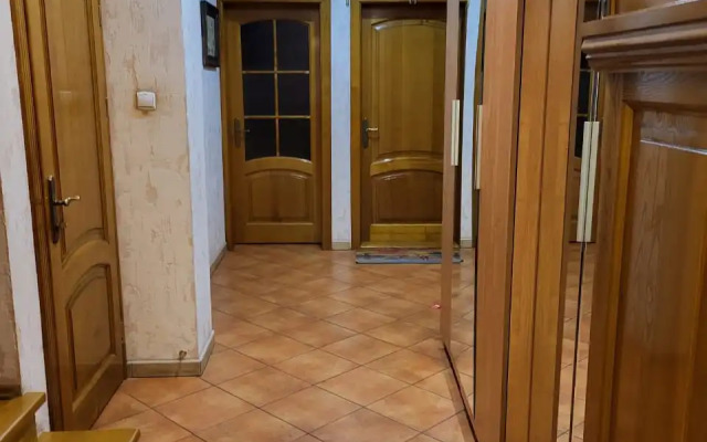 Частный дом Большой дом возле Светлогорска