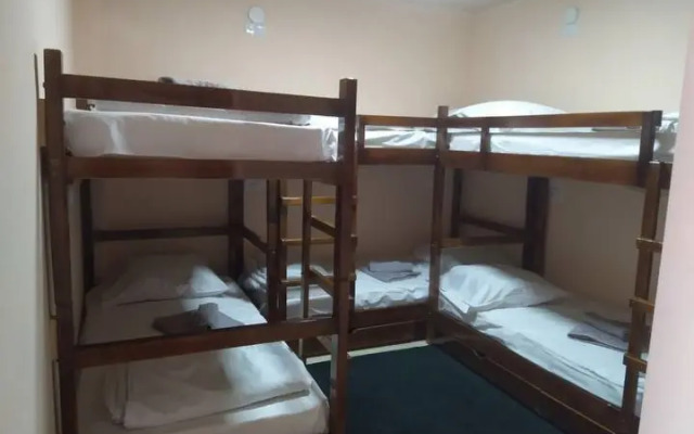 Хостел Caravan Hostel