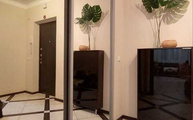 Na Teatralnoy Ploschadi Flat