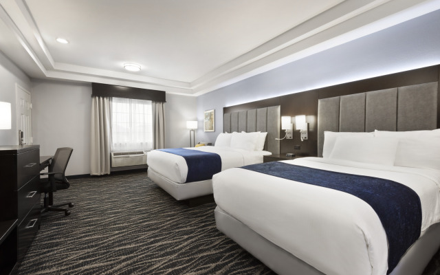 Days Inn & Suites by Wyndham Houston Hobby Airport