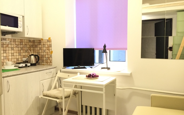 Mikro Studiya Na 12-J Linii Vo Apartments