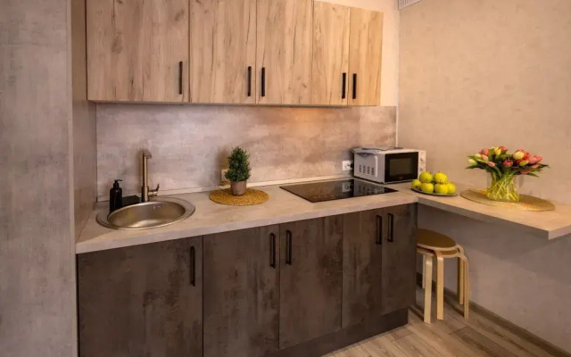 Na Ulitse Lemesheva 10 S Balkonom Flat