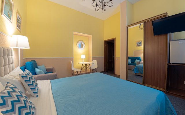 Отель Искра