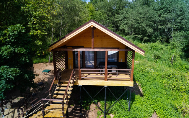 Veselye Gusi Glamping
